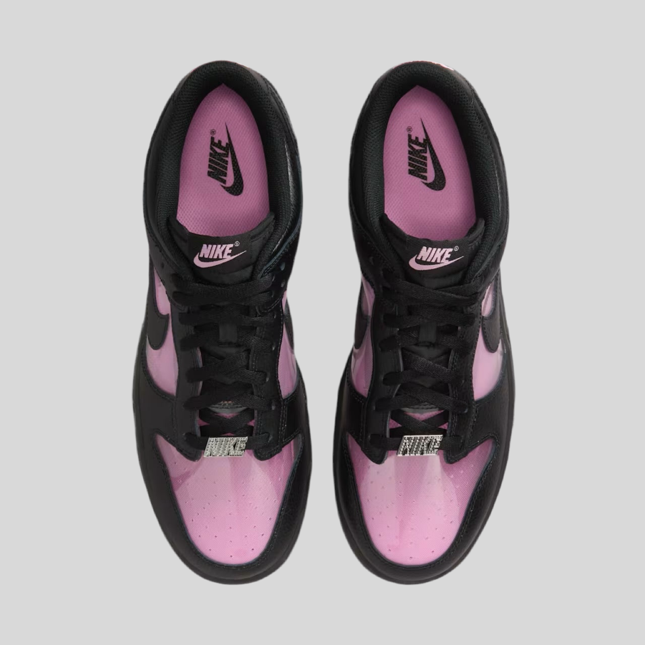 Dunk Low ‘Black and Pink Rise’