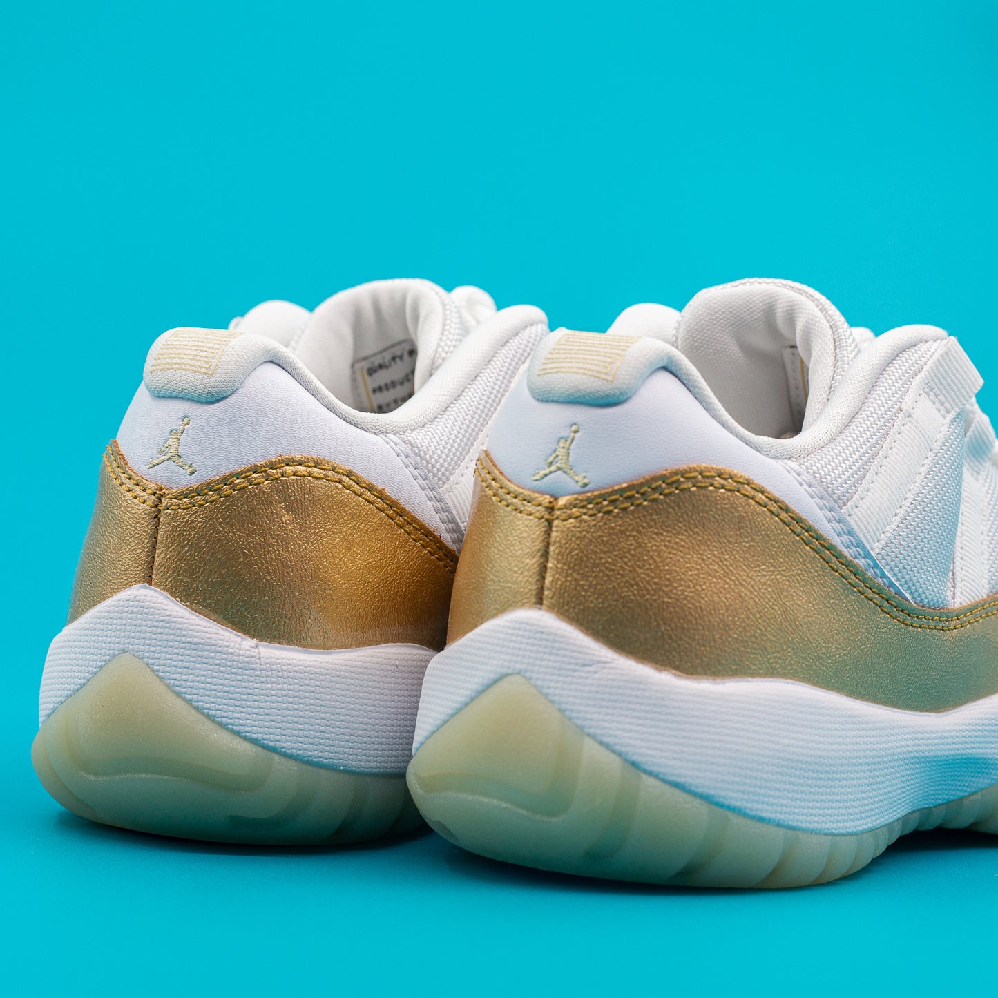 W Air Jordan 11 Low "Mother's Day"