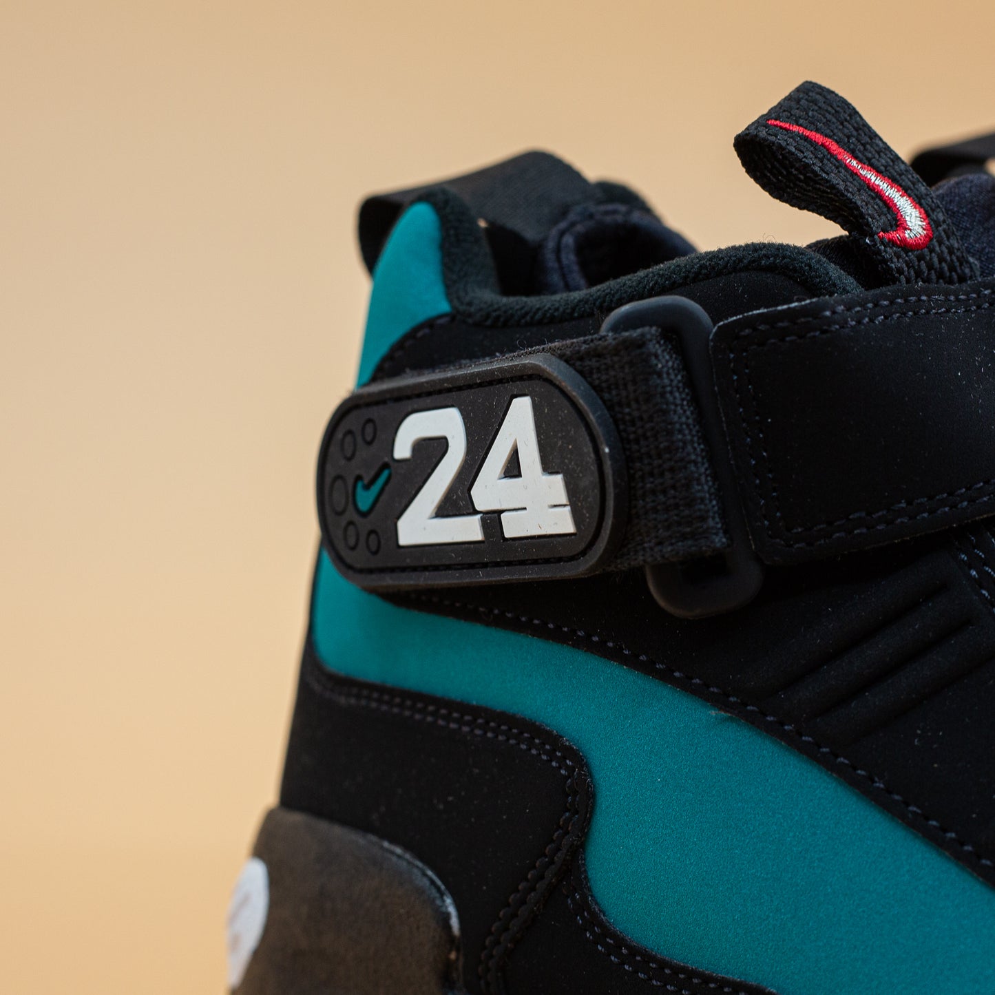 Air Griffey Max 1 "Black & Freshwater"