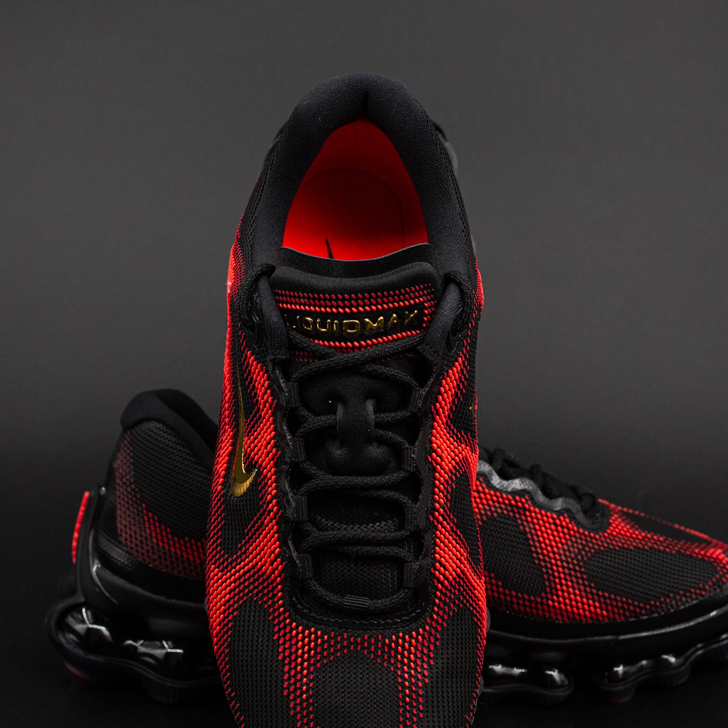Air Liquid Max "Bright Crimson & Fire Red"