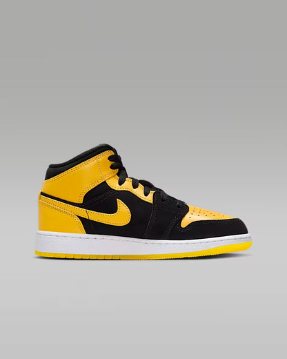 Air Jordan 1 Mid SE ‘New Love’ (GS)