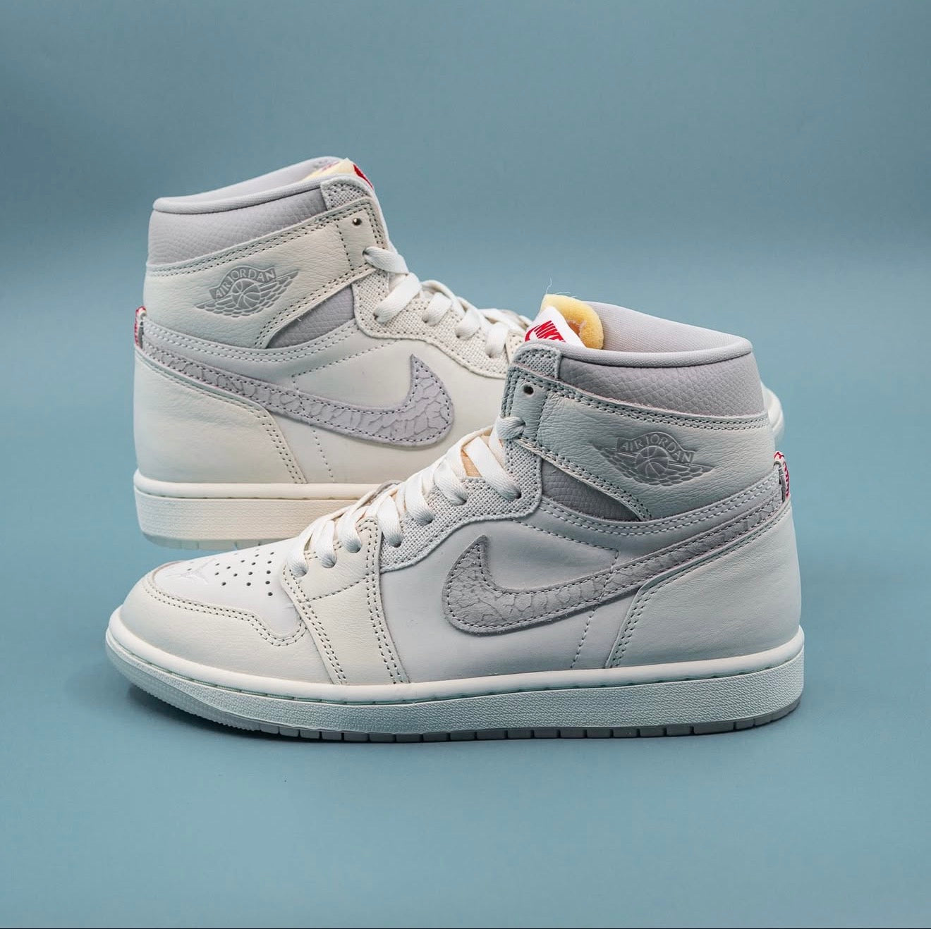 Air Jordan 1 High OG "Sail & Pale Ivory"