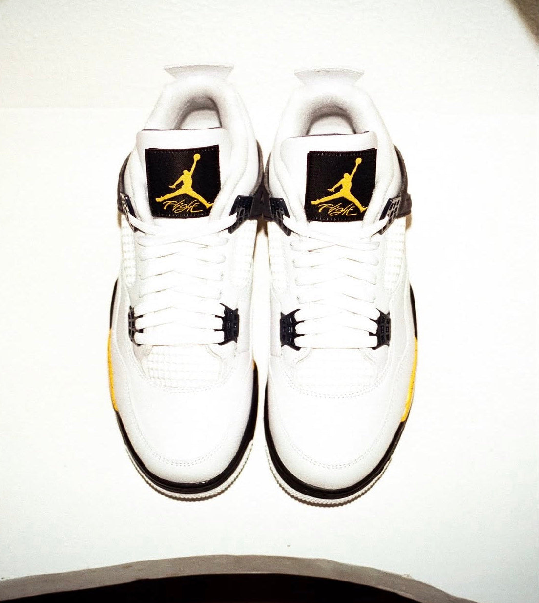 Air Jordan 4 Retro "Tour Yellow"