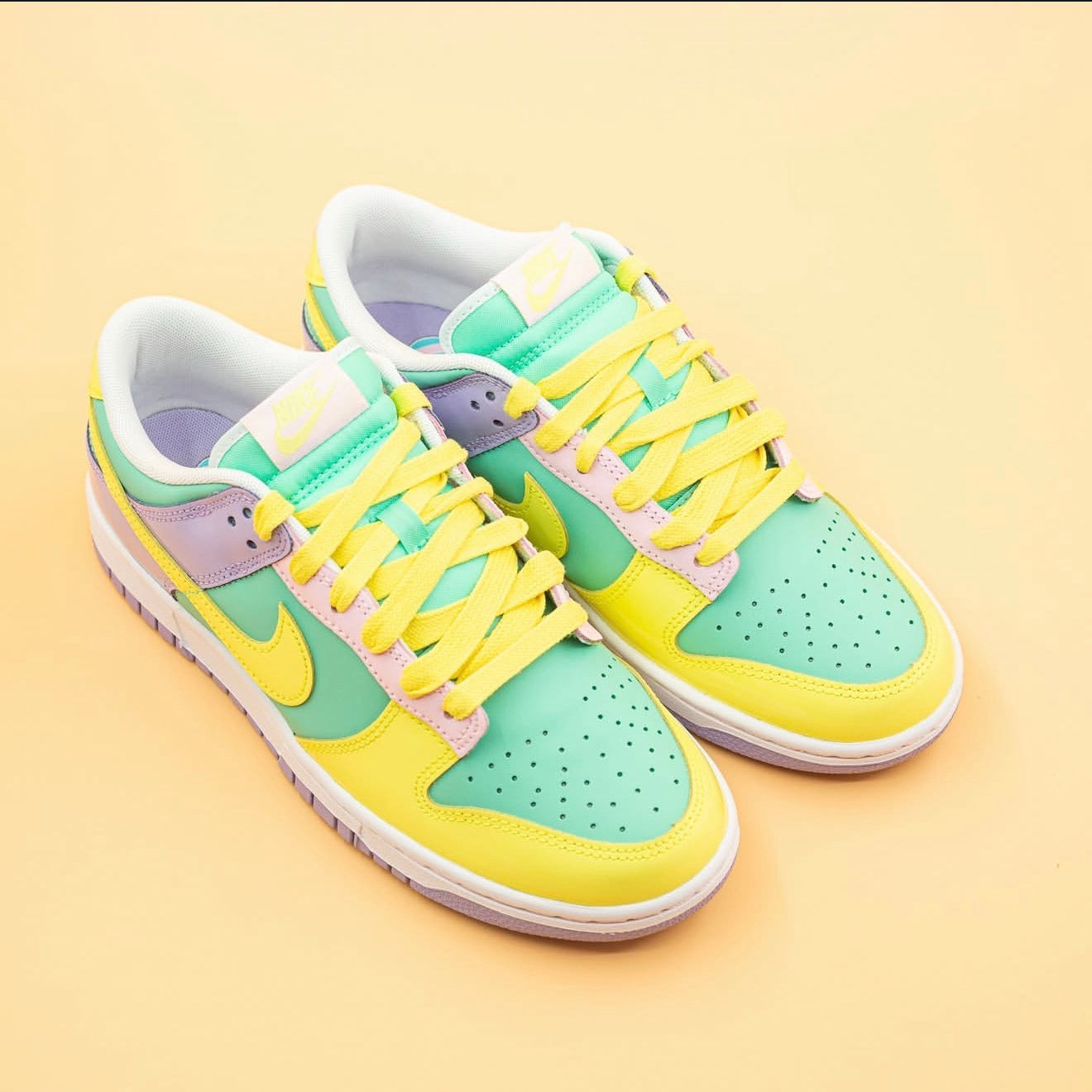 Dunk Low "Easter"