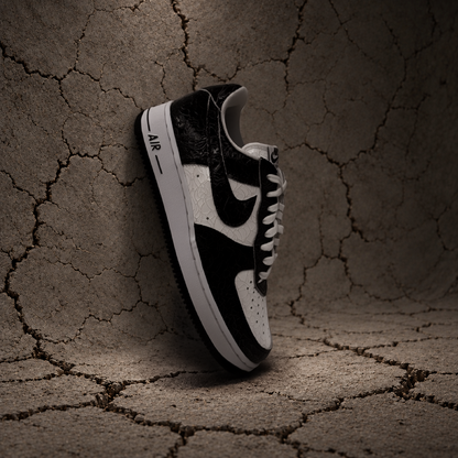 Air Force 1 Cracked Leather "Black & White"